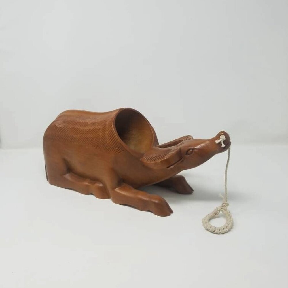 Vtg hand carved Water Buffalo wine bottle holder‎ man cave brown farmhouse